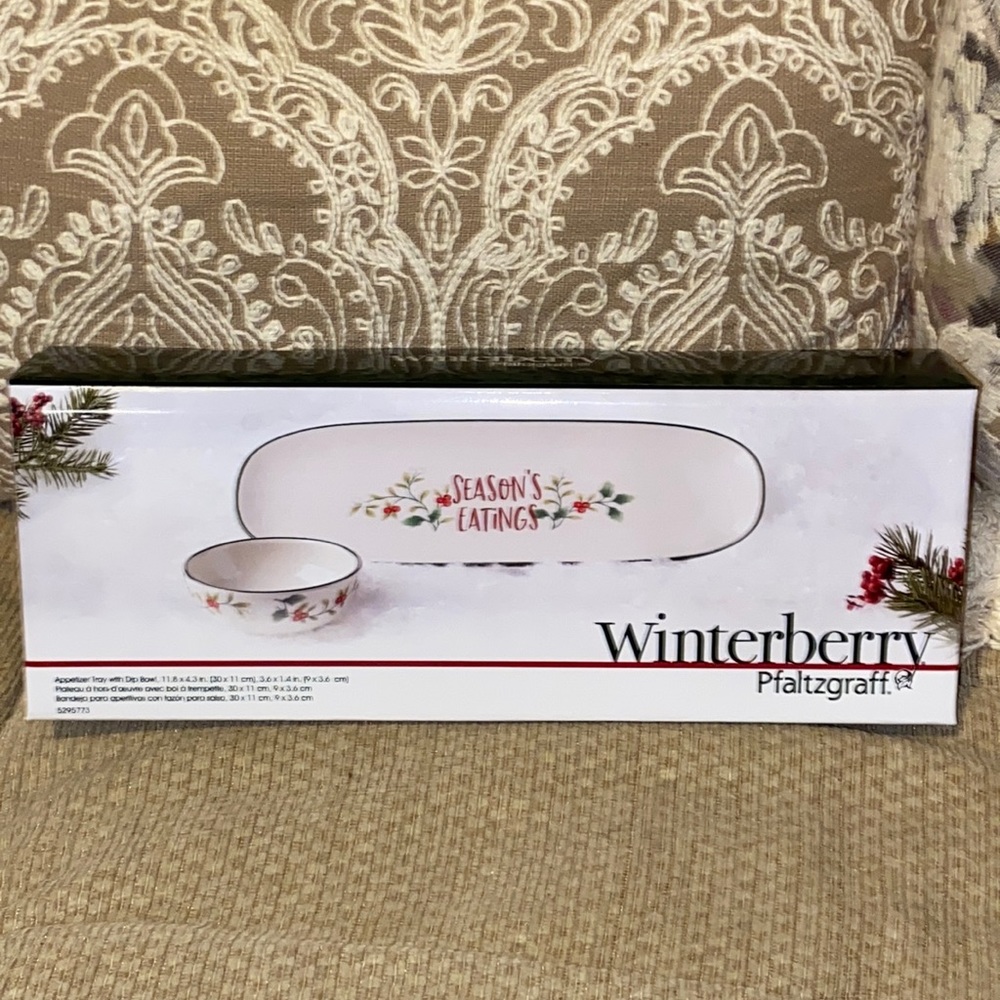 ❤️🎄❤️NWT Winterberry Pfaltzgraff Season’s Eatings Appetizer Tray w/Dip Bowl